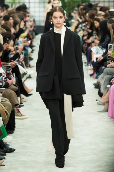 Look 2